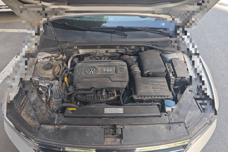 Used Volkswagen Magotan 2017 330TSI DSG Luxury Model Engine Bay