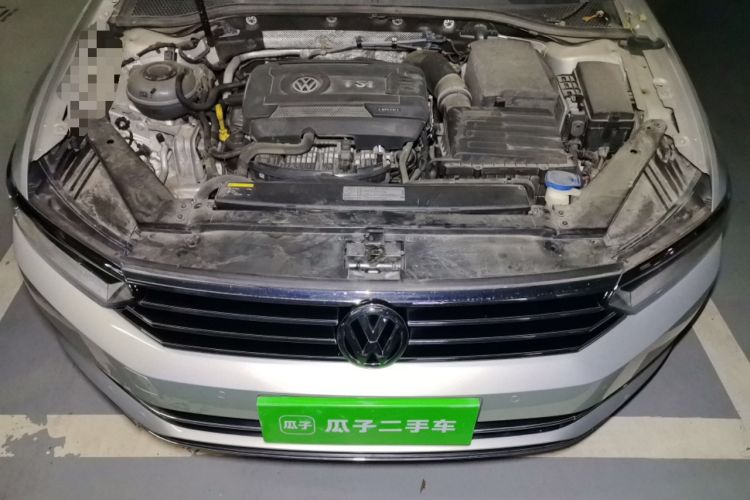Used Volkswagen Magotan 2017 330TSI DSG Luxury Model Engine Bay