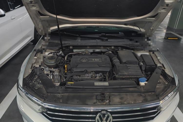Used Volkswagen Magotan 2017 380TSI DSG Flagship Edition Engine Bay