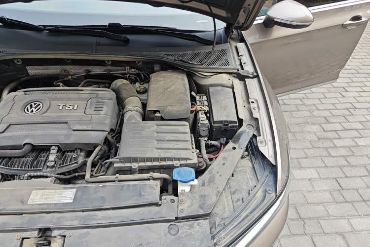 Used Volkswagen Magotan 2017 330TSI DSG Leading Model Engine Bay Left