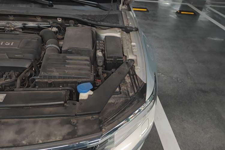 Used Volkswagen Magotan 2017 380TSI DSG Flagship Edition Engine Bay Left