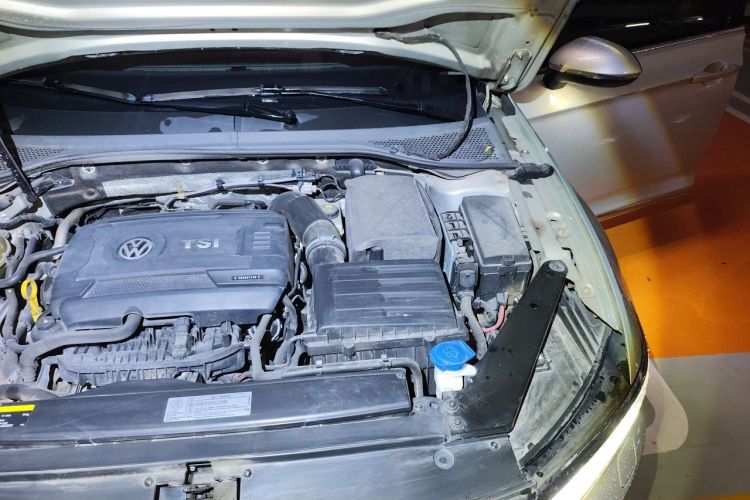 Used Volkswagen Magotan 2017 380TSI DSG Prestige Edition Engine Bay Left
