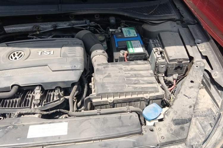 Used Volkswagen Magotan 2017 330TSI DSG Leading Model Engine Bay Left
