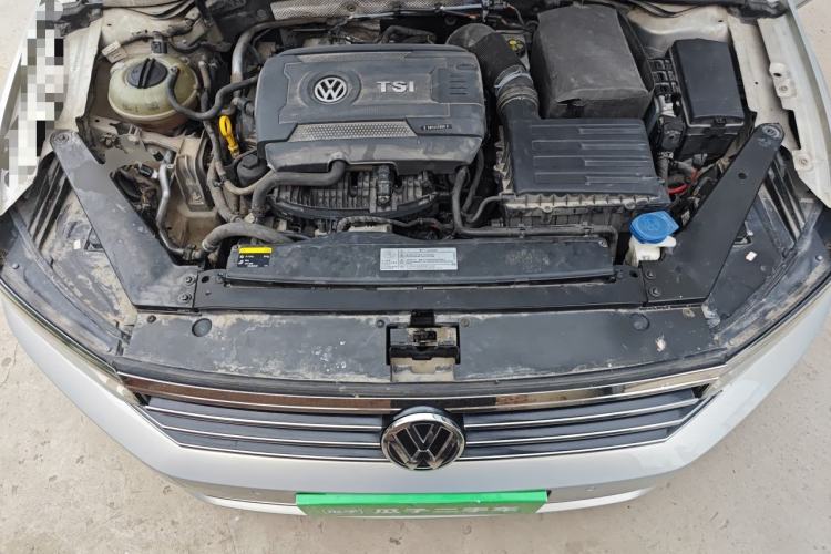 Used Volkswagen Magotan 2017 330TSI DSG Leading Model Engine Bay