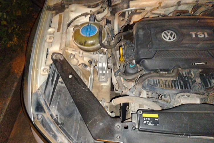 Used Volkswagen Magotan 2017 330TSI DSG Leading Model Engine Bay Right