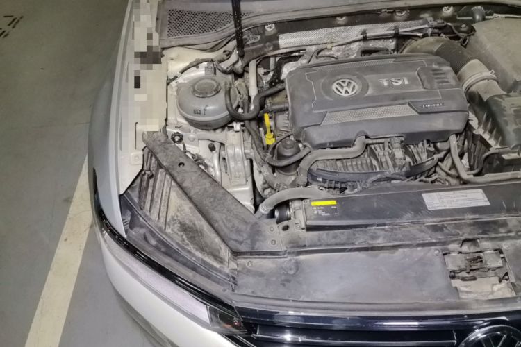Used Volkswagen Magotan 2017 330TSI DSG Luxury Model Engine Bay Right