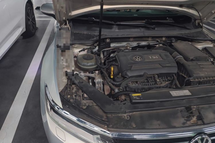 Used Volkswagen Magotan 2017 380TSI DSG Flagship Edition Engine Bay Right