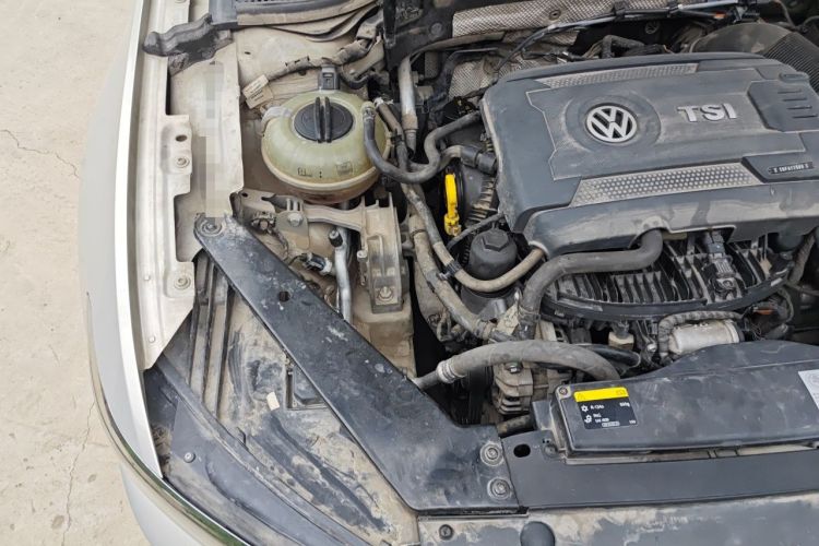 Used Volkswagen Magotan 2017 330TSI DSG Leading Model Engine Bay Right