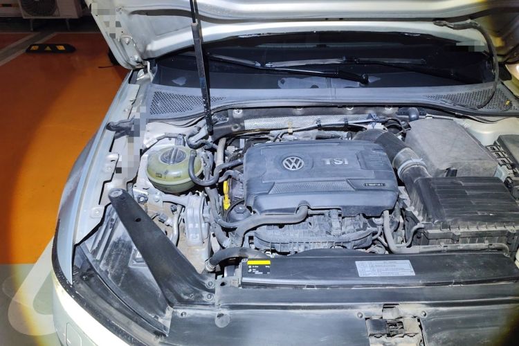 Used Volkswagen Magotan 2017 380TSI DSG Prestige Edition Engine Bay Right