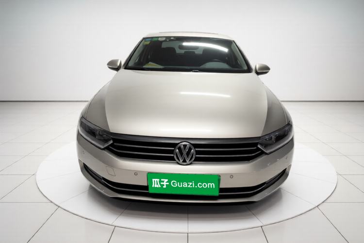 Used Volkswagen Magotan 2017 330TSI DSG Luxury Model Exterior 1