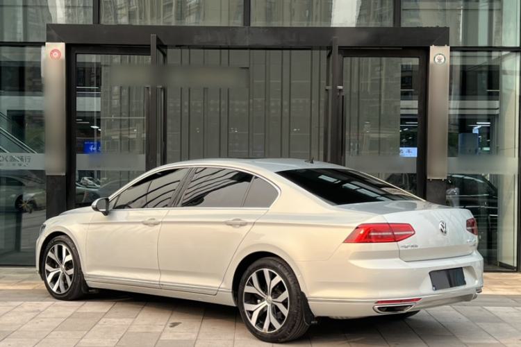 Used Volkswagen Magotan 2017 380TSI DSG Prestige Edition Exterior 3