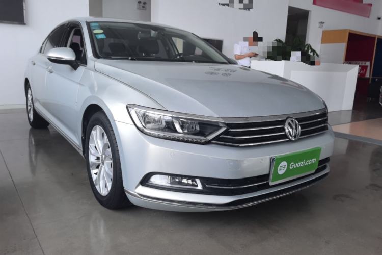 Used Volkswagen Magotan 2017 330TSI DSG Luxury Model Exterior 5