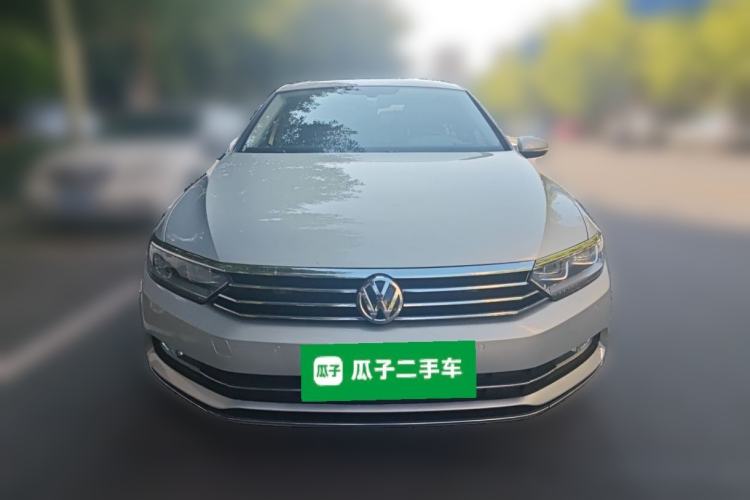 Used Volkswagen Magotan 2017 330TSI DSG Luxury Model Front