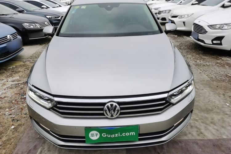 Used Volkswagen Magotan 2017 330TSI DSG Luxury Model Front