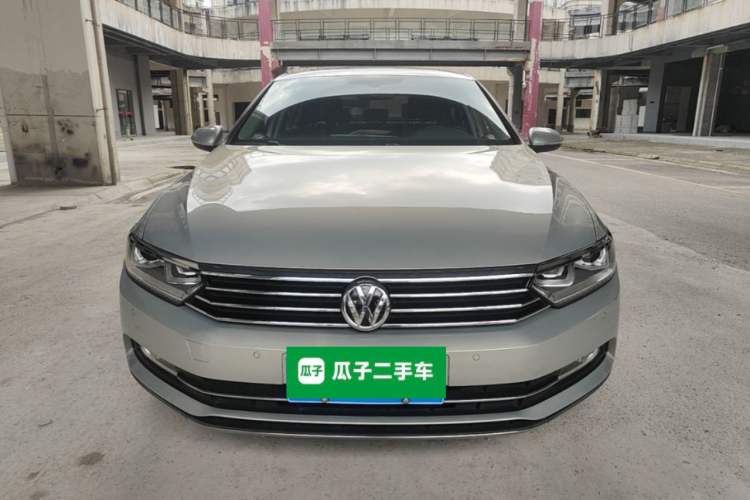 Used Volkswagen Magotan 2017 330TSI DSG Luxury Model Front