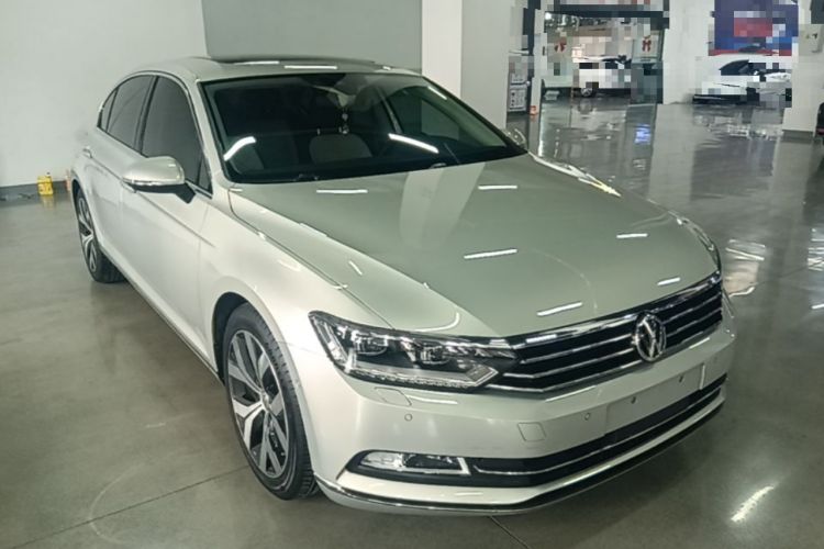 Used Volkswagen Magotan 2017 380TSI DSG Flagship Edition Front Right 45 Deg