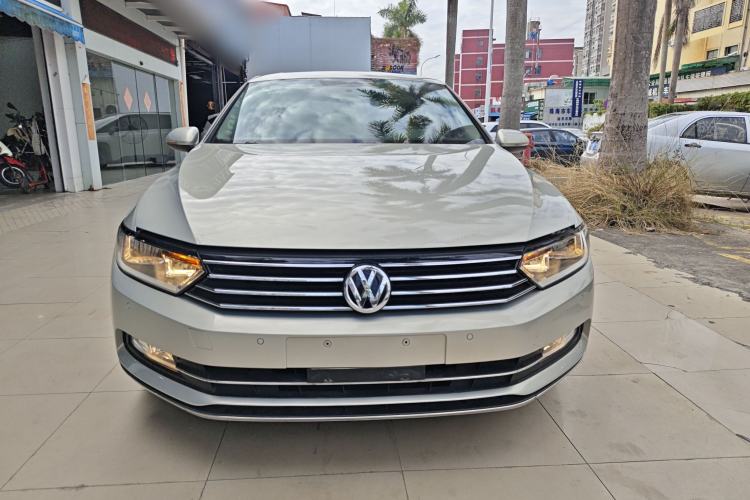 Used Volkswagen Magotan 2017 330TSI DSG Leading Model Front