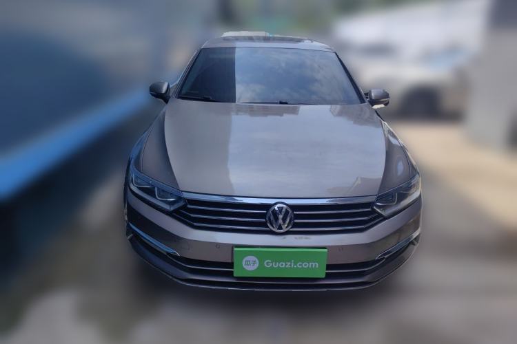 Used Volkswagen Magotan 2017 330TSI DSG Luxury Model Front