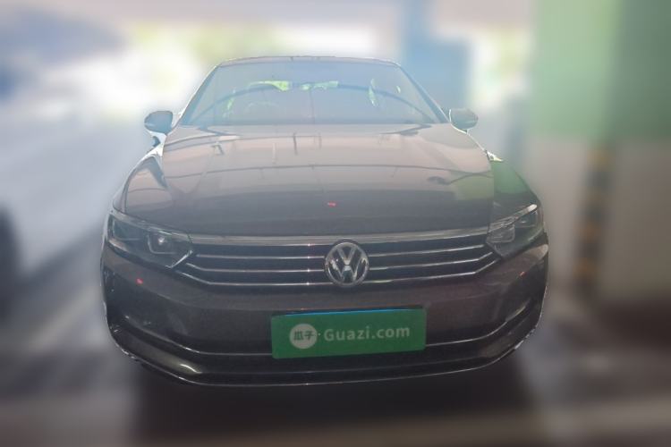 Used Volkswagen Magotan 2017 330TSI DSG Luxury Model Front