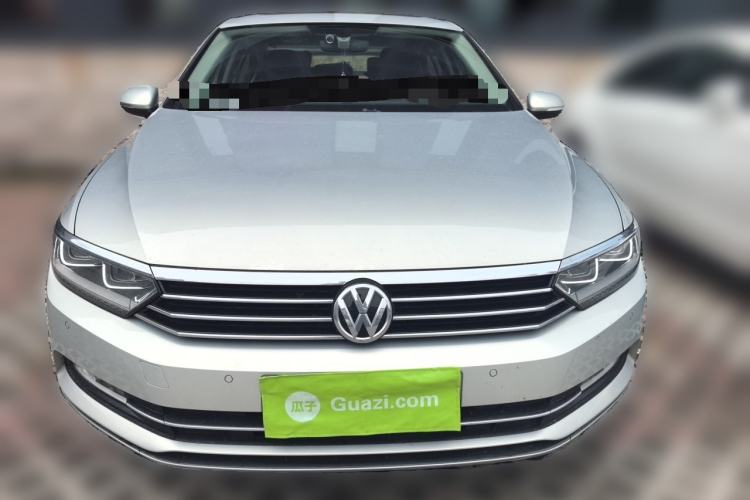 Used Volkswagen Magotan 2017 330TSI DSG Luxury Model Front