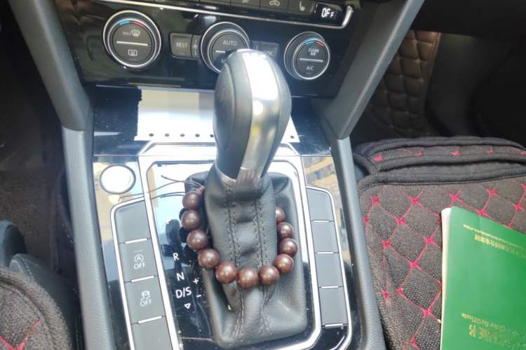 Used Volkswagen Magotan 2017 330TSI DSG Luxury Model Gear Lever