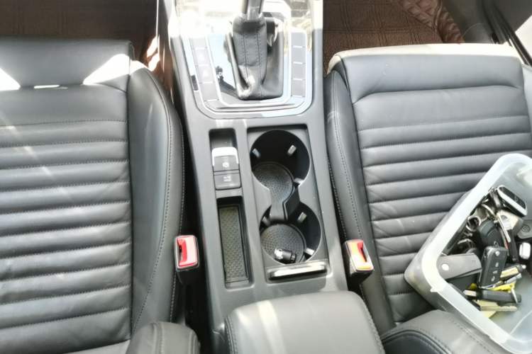 Used Volkswagen Magotan 2017 330TSI DSG Leading Model Gear Lever