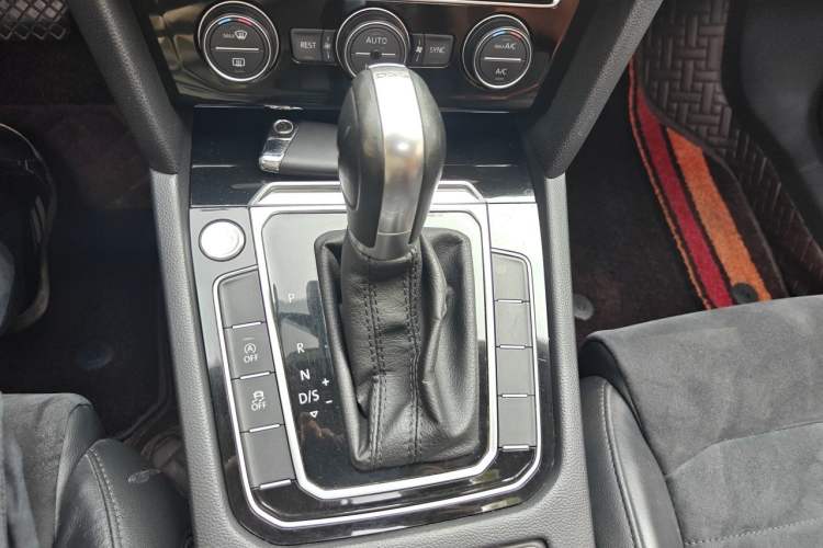 Used Volkswagen Magotan 2017 330TSI DSG Luxury Model Gear Lever