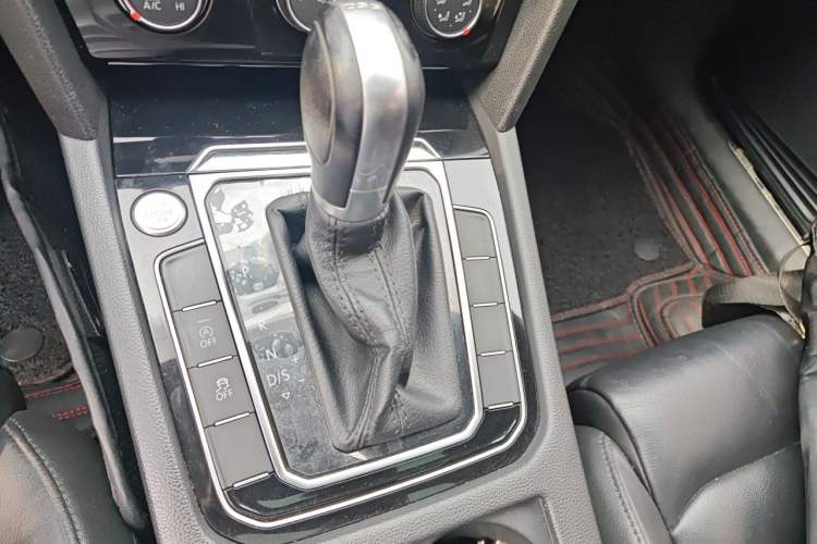 Used Volkswagen Magotan 2017 330TSI DSG Leading Model Gear Lever