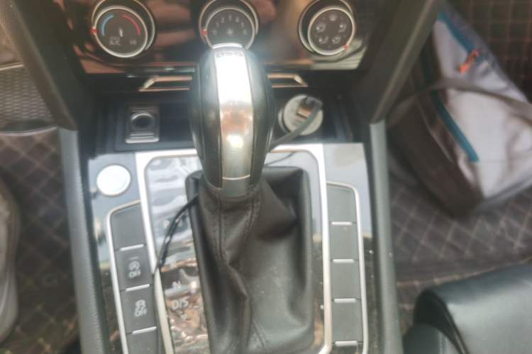 Used Volkswagen Magotan 2017 330TSI DSG Leading Model Gear Lever