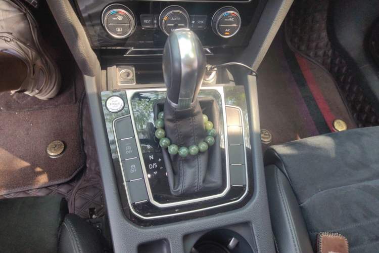 Used Volkswagen Magotan 2017 330TSI DSG Luxury Model Gear Lever