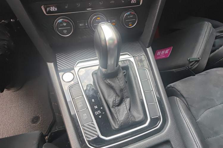 Used Volkswagen Magotan 2017 330TSI DSG Luxury Model Gear Lever