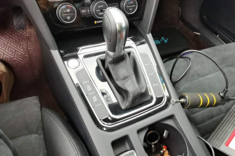 Used Volkswagen Magotan 2017 330TSI DSG Luxury Model Gear Lever