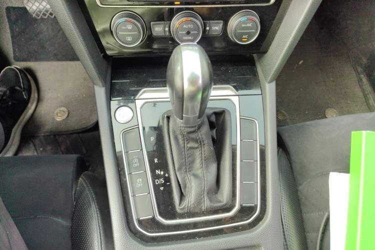 Used Volkswagen Magotan 2017 330TSI DSG Luxury Model Gear Lever