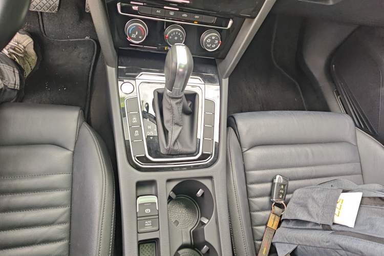 Used Volkswagen Magotan 2017 330TSI DSG Leading Model Gear Lever