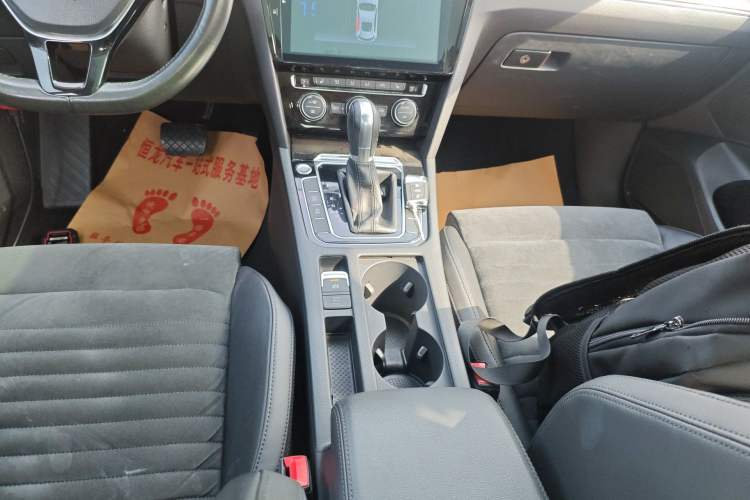 Used Volkswagen Magotan 2017 330TSI DSG Luxury Model Gear Lever