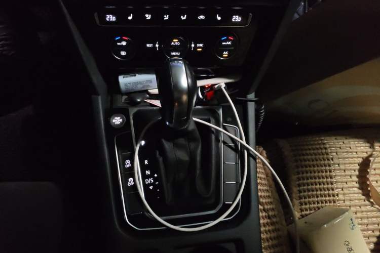 Used Volkswagen Magotan 2017 330TSI DSG Luxury Model Gear Lever