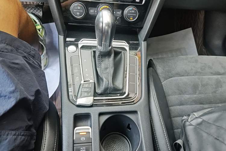 Used Volkswagen Magotan 2017 330TSI DSG Luxury Model Gear Lever