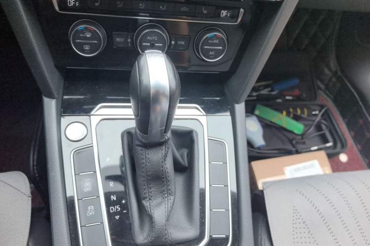 Used Volkswagen Magotan 2017 330TSI DSG Luxury Model Gear Lever