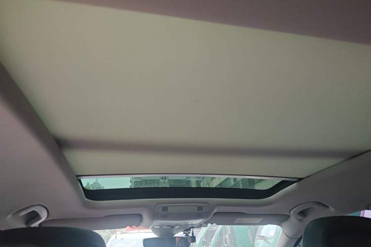 Used Volkswagen Magotan 2017 330TSI DSG Luxury Model Headliner