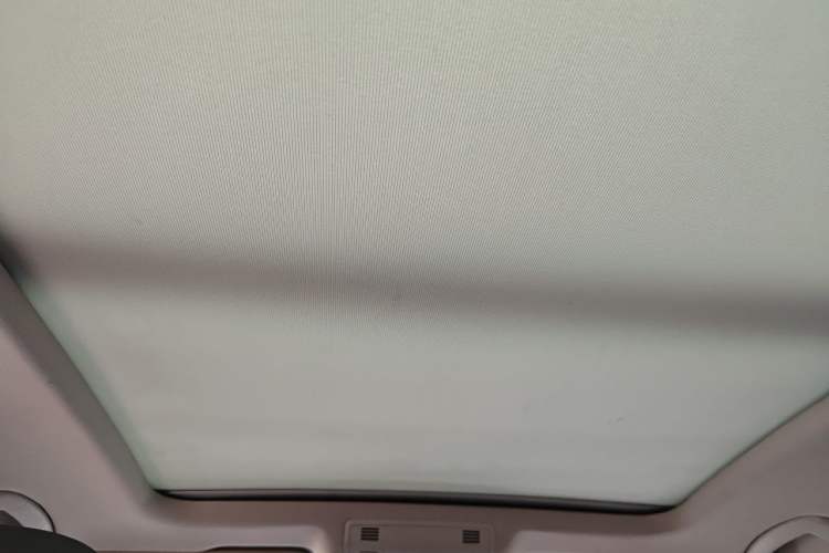 Used Volkswagen Magotan 2017 330TSI DSG Leading Model Headliner