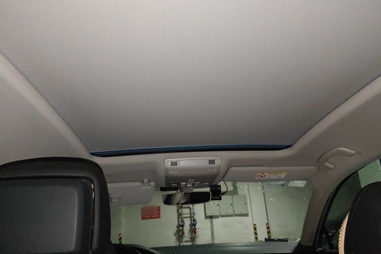 Used Volkswagen Magotan 2017 330TSI DSG Luxury Model Headliner