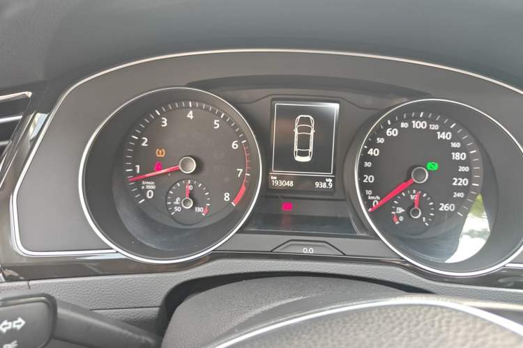 Used Volkswagen Magotan 2017 330TSI DSG Luxury Model Instrument Cluster