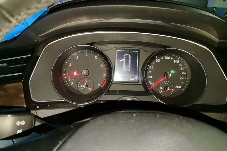 Used Volkswagen Magotan 2017 330TSI DSG Luxury Model Instrument Cluster