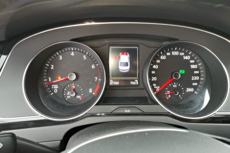 Used Volkswagen Magotan 2017 330TSI DSG Luxury Model Instrument Cluster