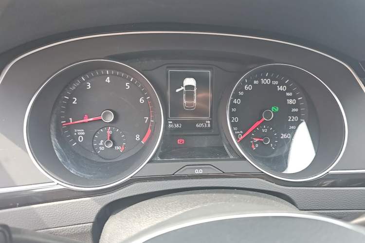 Used Volkswagen Magotan 2017 330TSI DSG Luxury Model Instrument Cluster