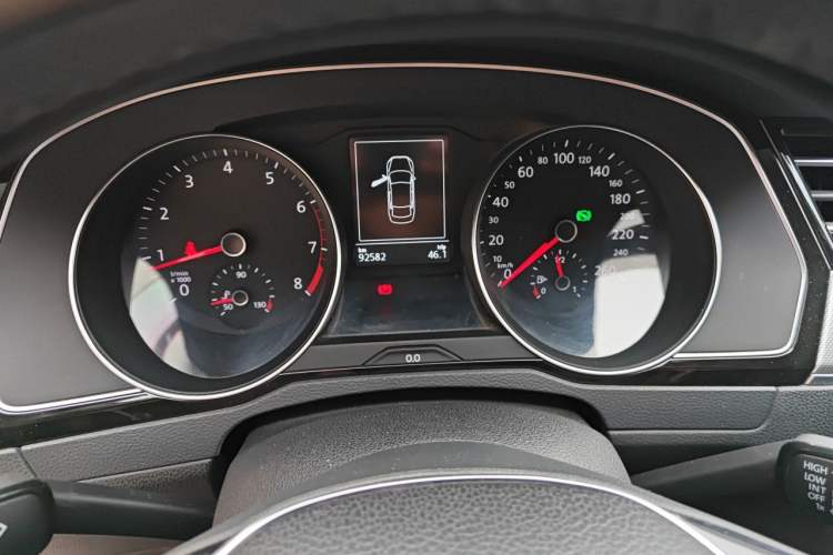 Used Volkswagen Magotan 2017 330TSI DSG Leading Model Instrument Cluster