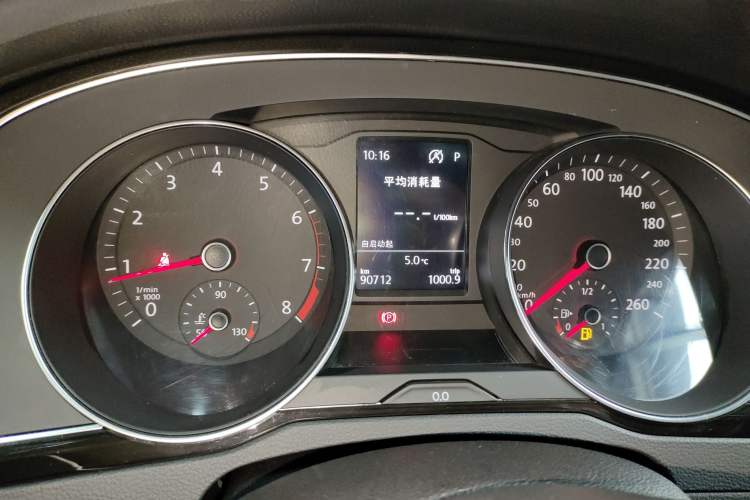 Used Volkswagen Magotan 2017 330TSI DSG Luxury Model Instrument Cluster