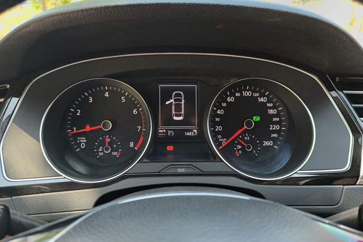 Used Volkswagen Magotan 2017 280TSI DSG Leading Edition Instrument Cluster