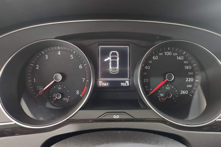 Used Volkswagen Magotan 2017 330TSI DSG Luxury Model Instrument Cluster