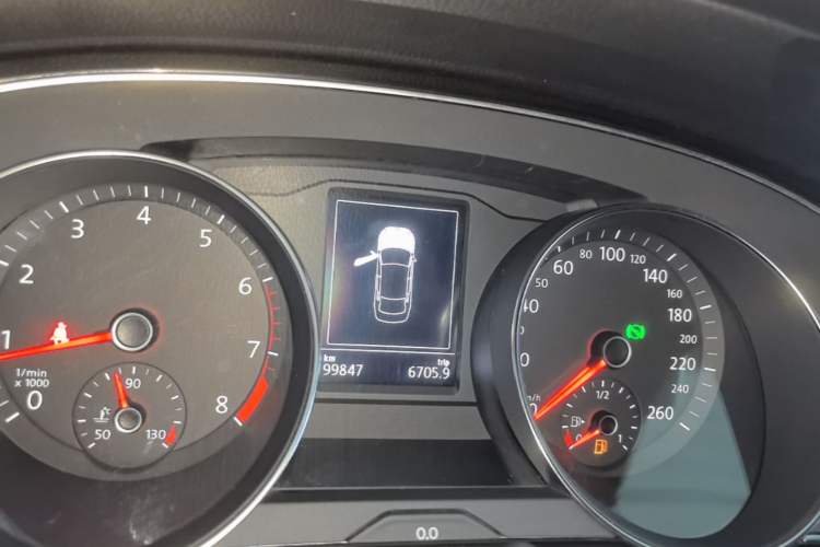 Used Volkswagen Magotan 2017 330TSI DSG Luxury Model Instrument Cluster